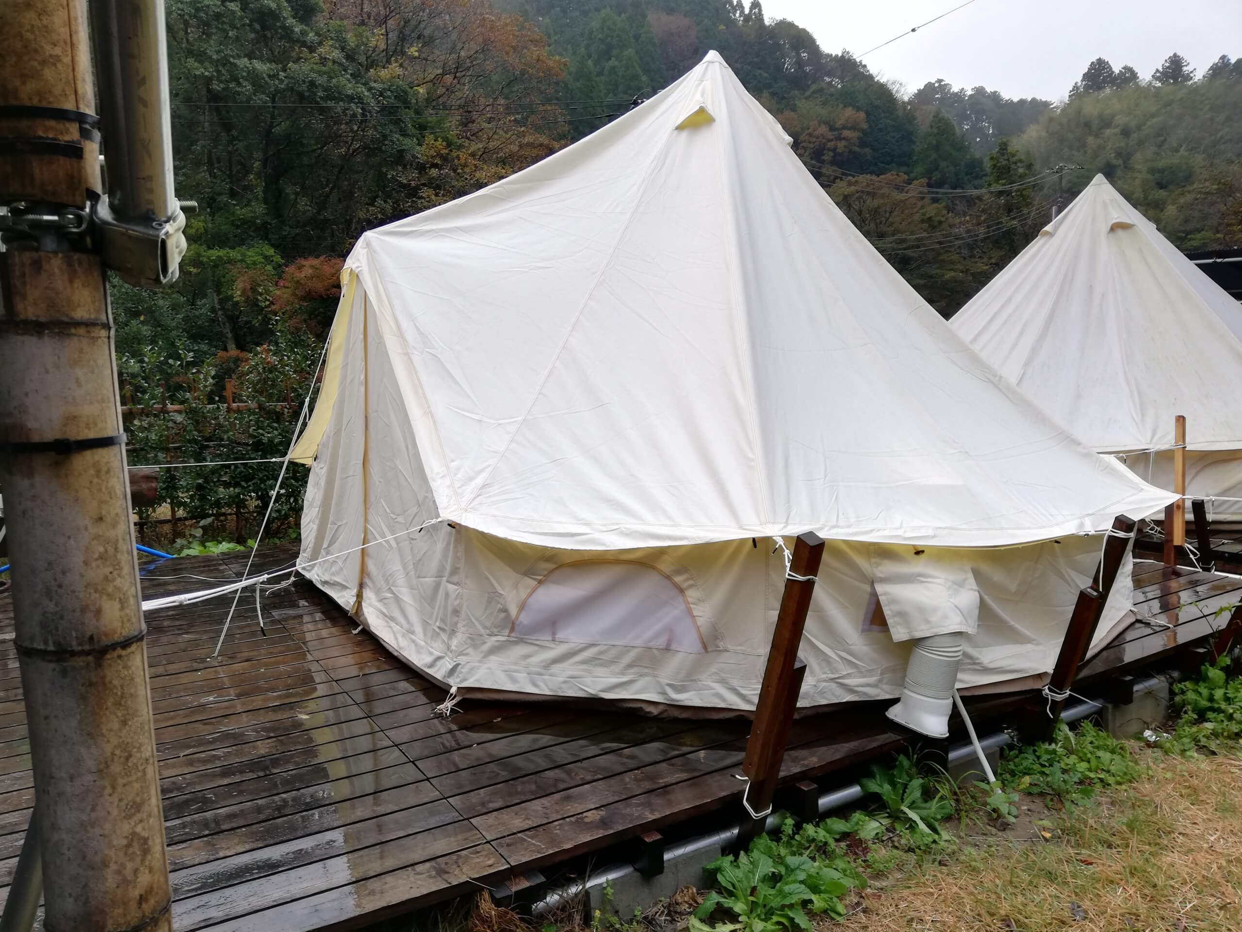 泊まるテント